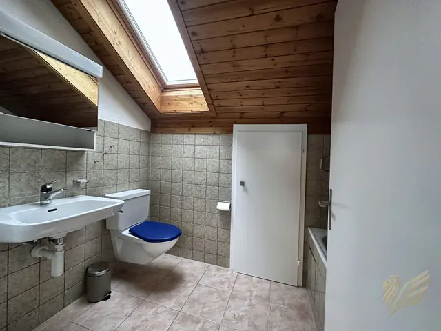 Bad im Dachgeschoss